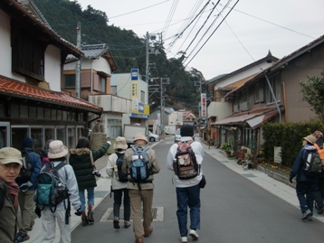 島地を散策